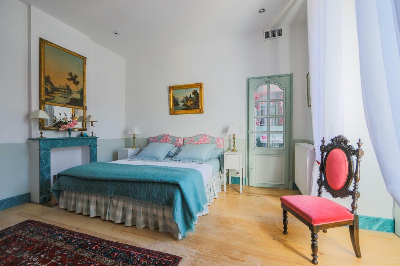 1 Logis A Domme - Piscine & Spa Экстерьер фото